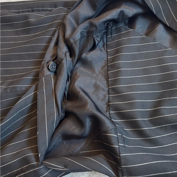 Lauren Ralph Lauren Black/White Pinstripe Wide Leg Jumpsuit Sleeveless V-Neck 2 - Picture 11 of 12